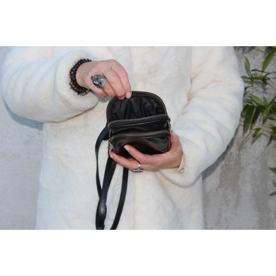 Moby phone bag 